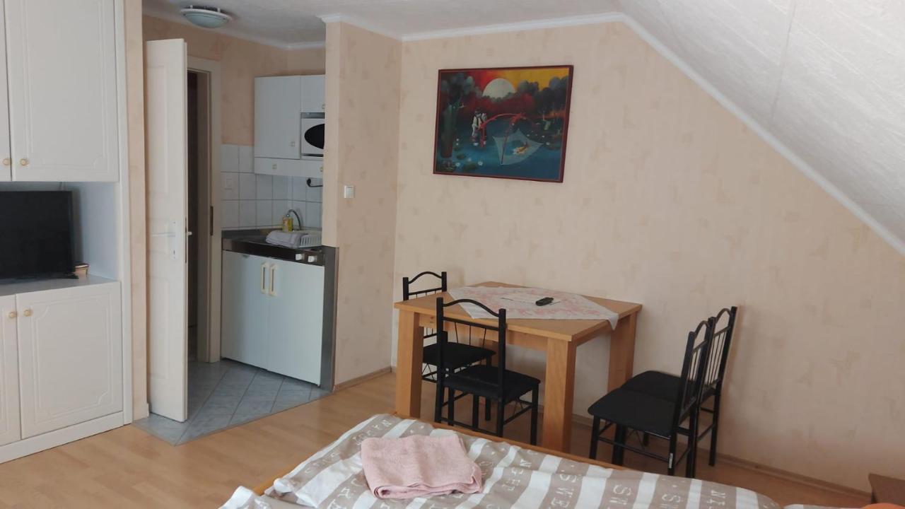 David Apartman Gyula Ngoại thất bức ảnh