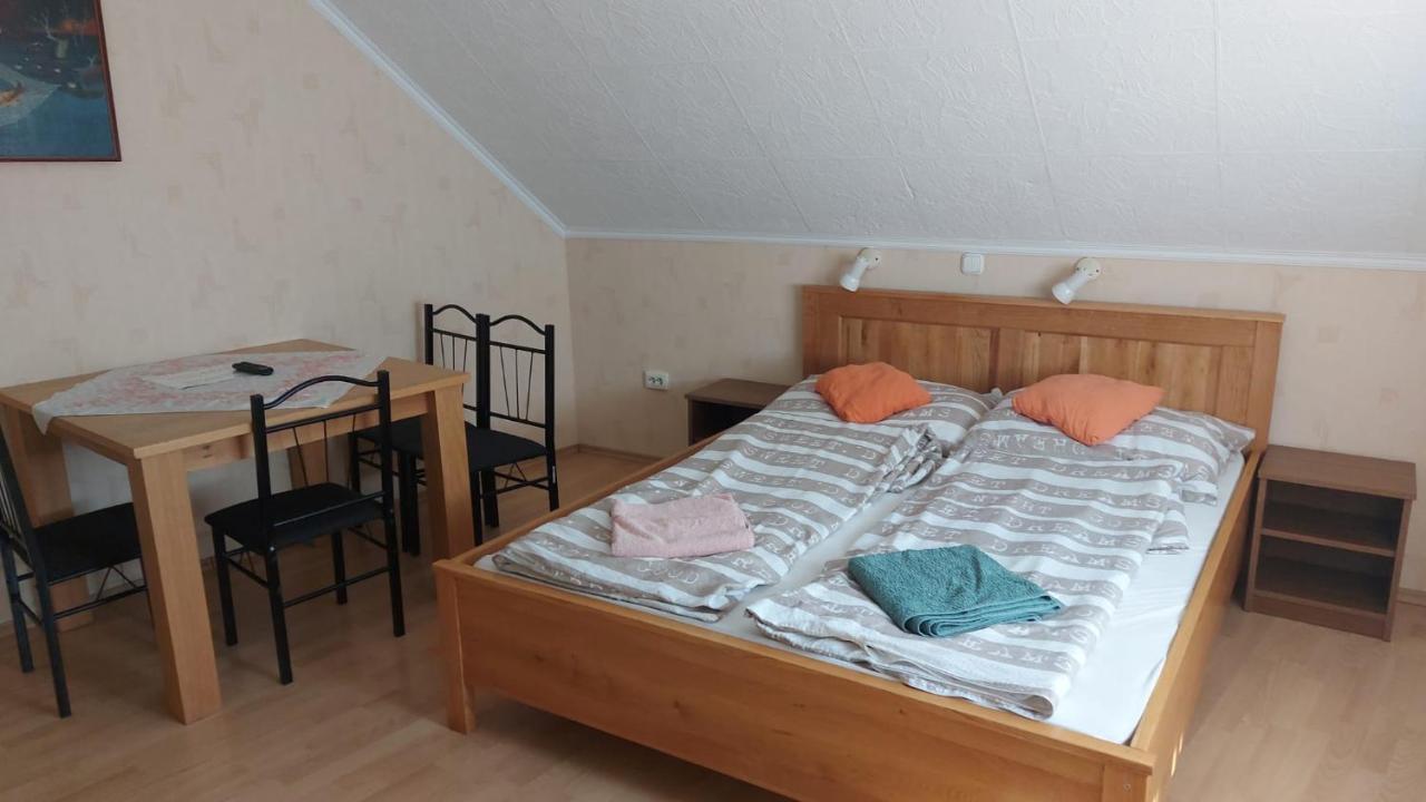 David Apartman Gyula Ngoại thất bức ảnh