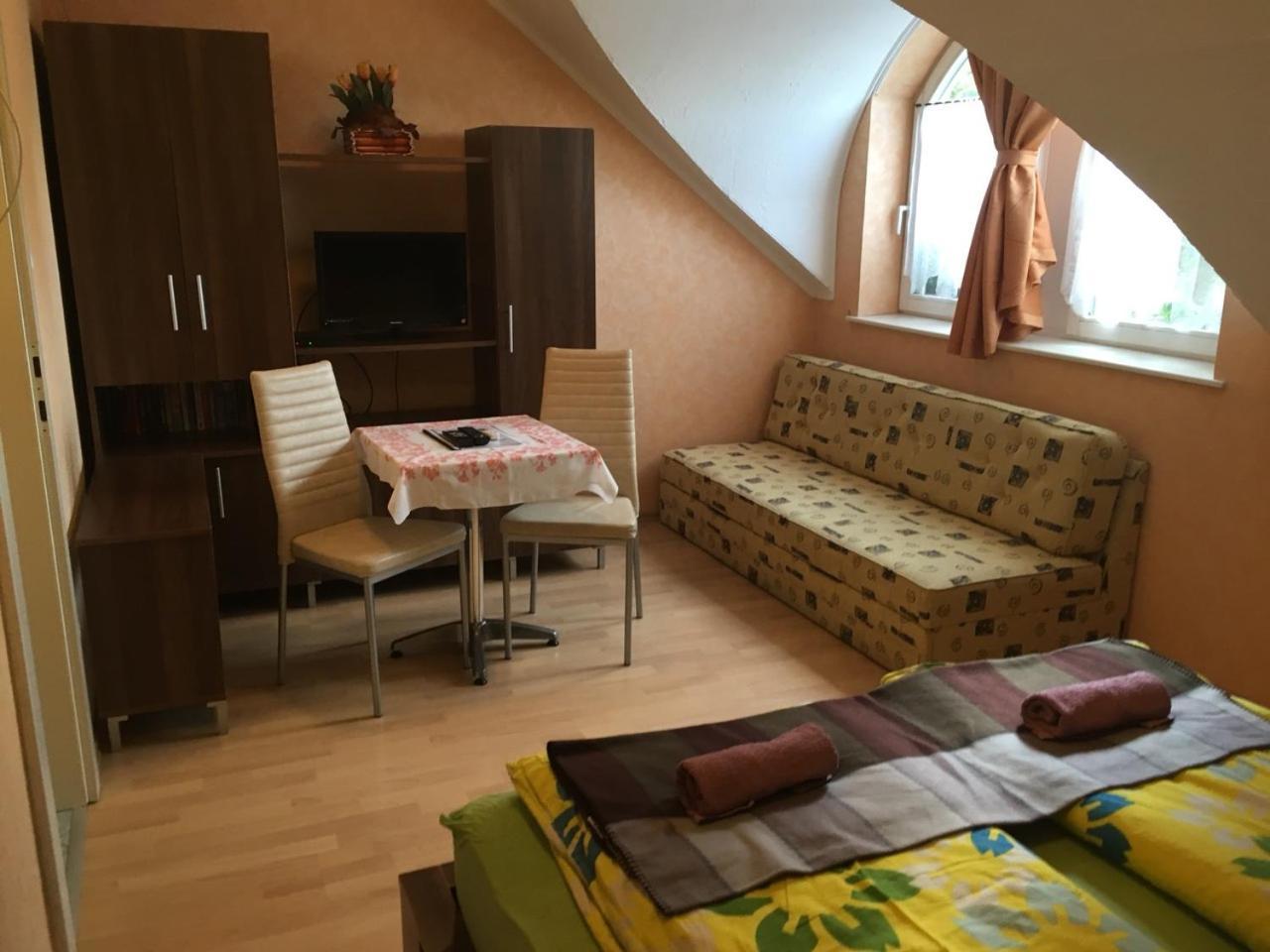 David Apartman Gyula Ngoại thất bức ảnh