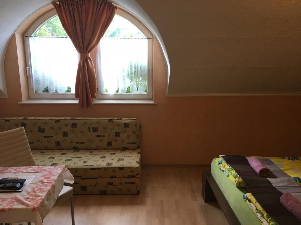 David Apartman Gyula Ngoại thất bức ảnh